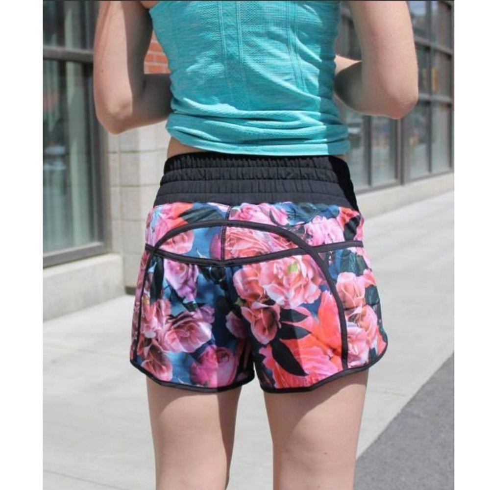 Lululemon | Secret Garden Tracker Shorts II Size 2